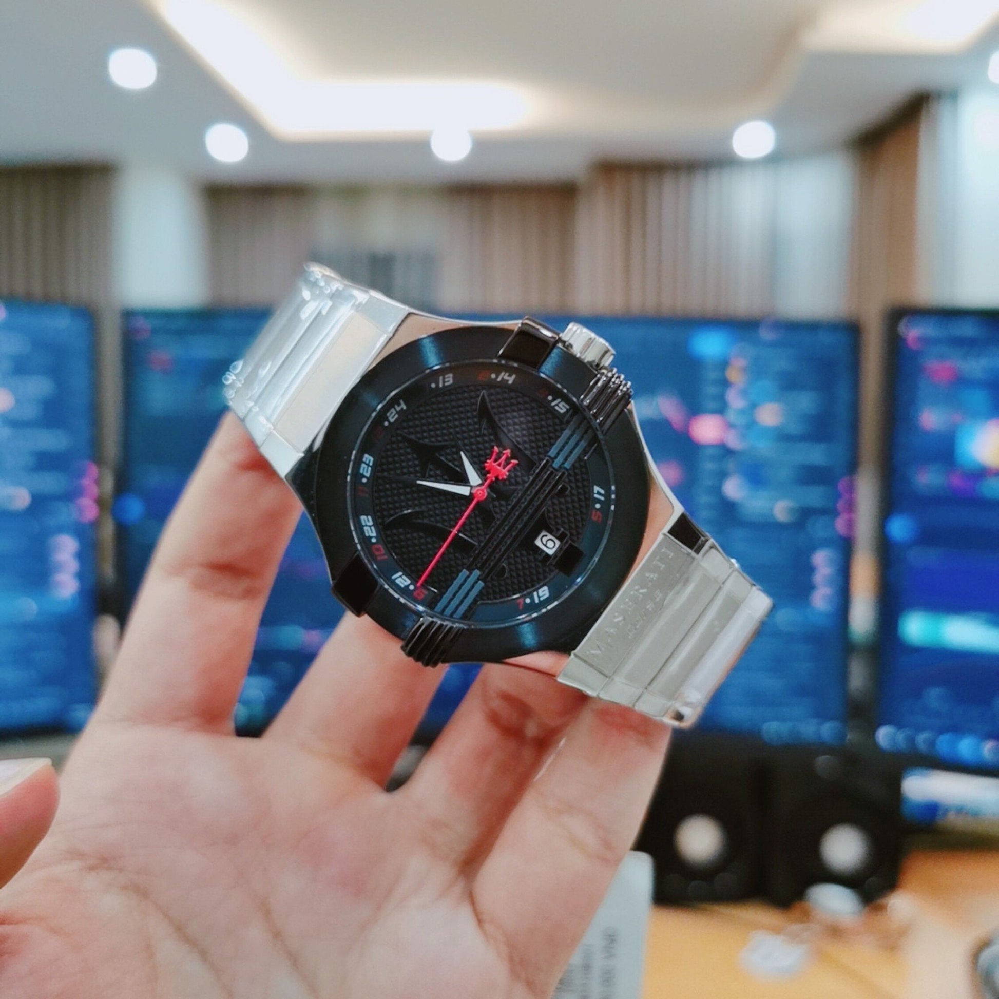  Shop Authentic Maserati Potenza Black Dial Silver Steel Strap Watch For Men - R8853108001 - Luxxuri