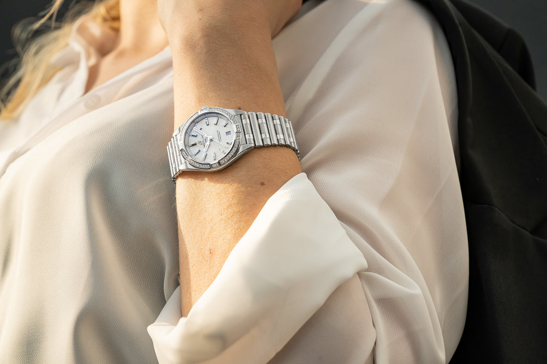  Shop Authentic Breitling Chronomat 32 Diamonds White Dial Silver Steel Strap Watch for Women - A77310591A1A1 - Luxxuri