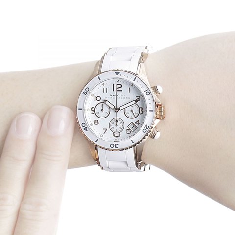 Marc Jacobs Rock Chronograph White Dial White Silicone Strap Watch for Women - MBM2547