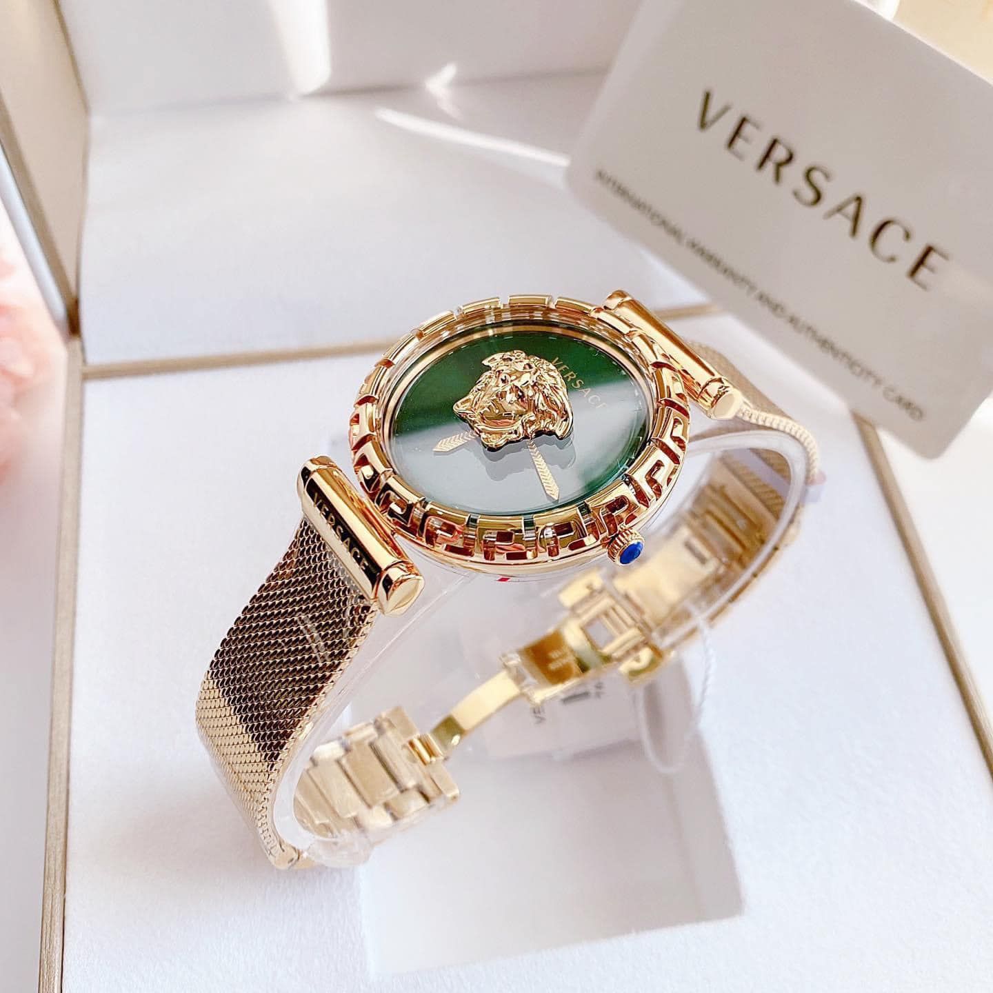  Shop Authentic Versace Palazzo Empire Greca Green Dial Gold Mesh Bracelet Watch for Women - VEDV00819 - Luxxuri