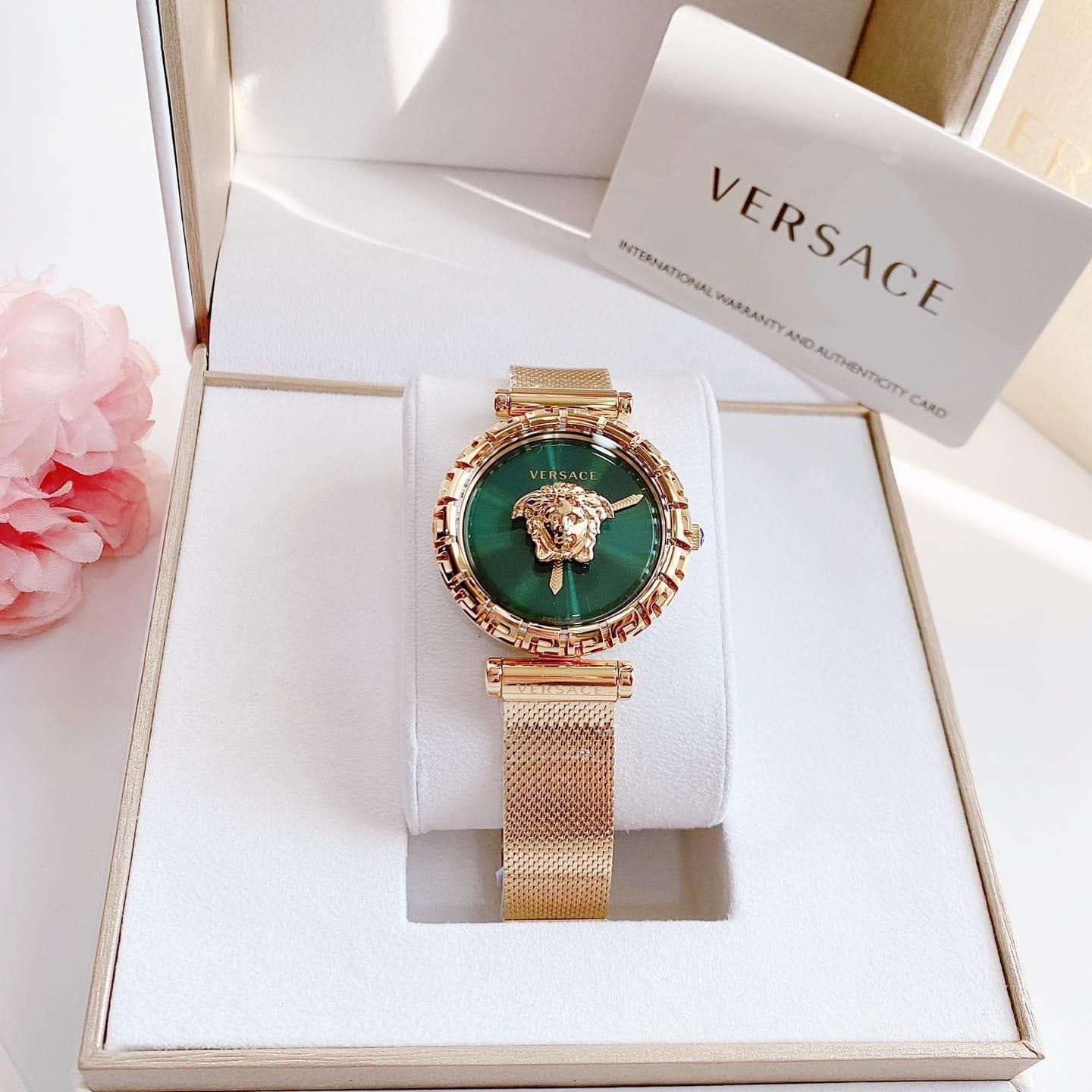  Shop Authentic Versace Palazzo Empire Greca Green Dial Gold Mesh Bracelet Watch for Women - VEDV00819 - Luxxuri