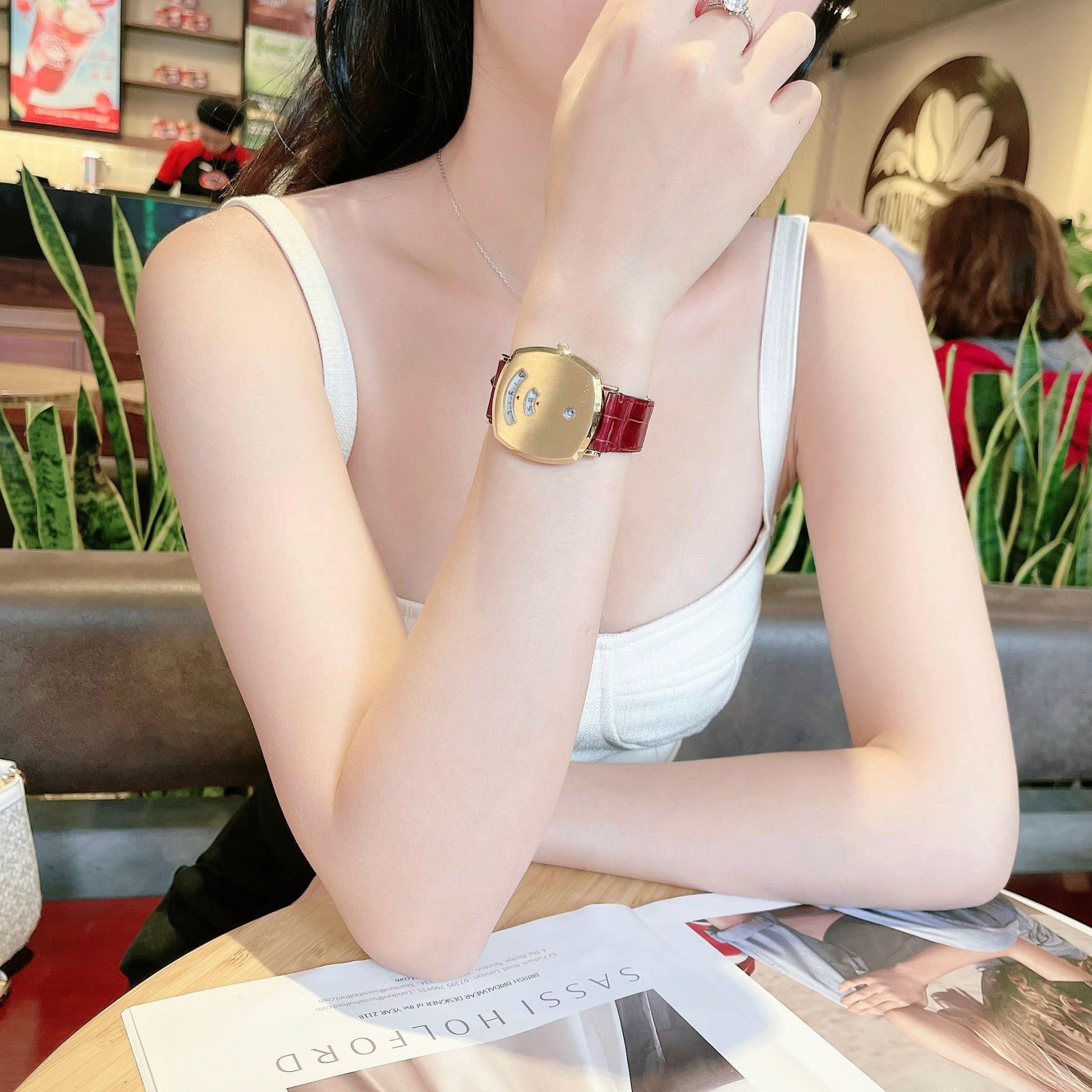  Shop Authentic Gucci Grip Quartz Gold Dial Maroon Leather Strap Watch For Women - YA157413 - Luxxuri