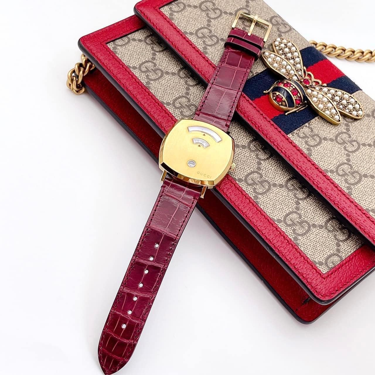  Shop Authentic Gucci Grip Quartz Gold Dial Maroon Leather Strap Watch For Women - YA157413 - Luxxuri