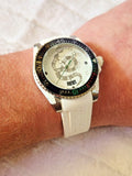  Shop Authentic Gucci Dive Quartz White Dial White Rubber Strap Watch For Men - YA136330 - Luxxuri