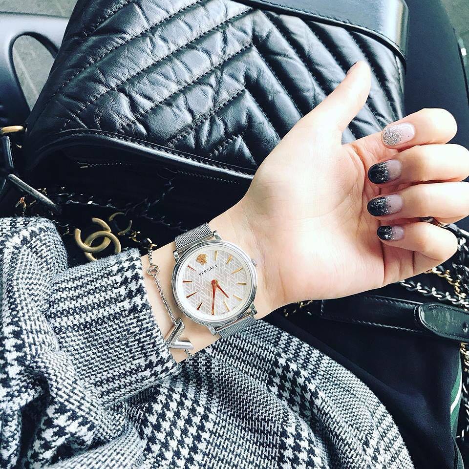  Shop Authentic Versace V-Circle Quartz Silver Dial Silver Mesh Strap Watch for Women - VBP050017 - Luxxuri