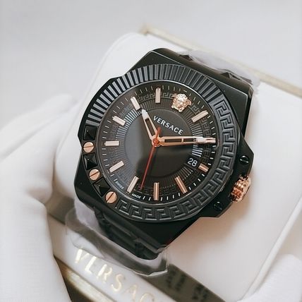  Shop Authentic Versace Chain Reaction Quartz Black Dial Black Steel Strap Watch for Men - VEDY00719 - Luxxuri