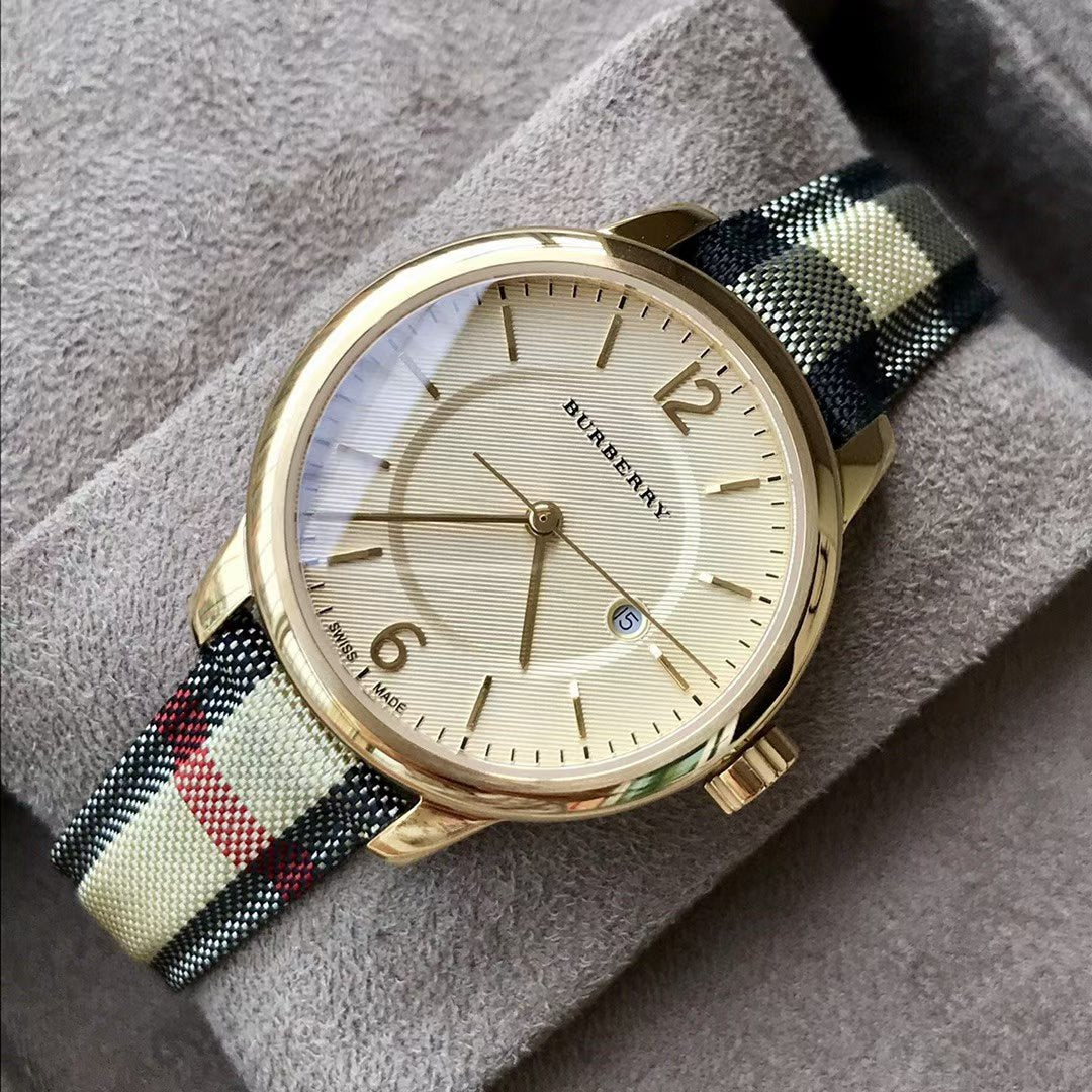  Shop Authentic Burberry Classic Champagne Gold Dial Horseferry Leather Strap Watch for Women - BU10104 - Luxxuri