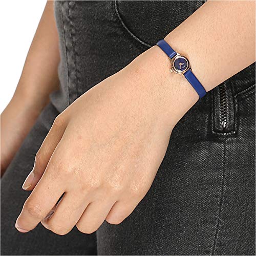  Shop Authentic Marc Jacobs Blade Blue Dial Blue Leather Strap Watch for Women - MBM8641 - Luxxuri