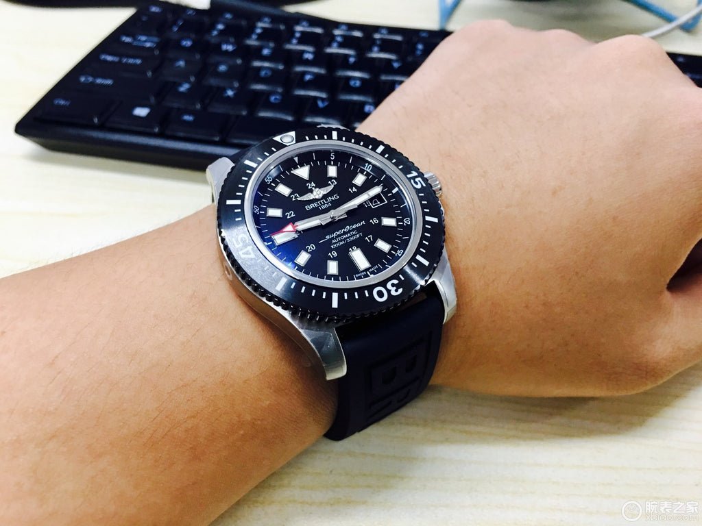  Shop Authentic Breitling Superocean 44mm Special Volcano Black Dial Black Rubber Strap Watch for Men - Y1739310/BF45/227S/A20SS.1 - Luxxuri