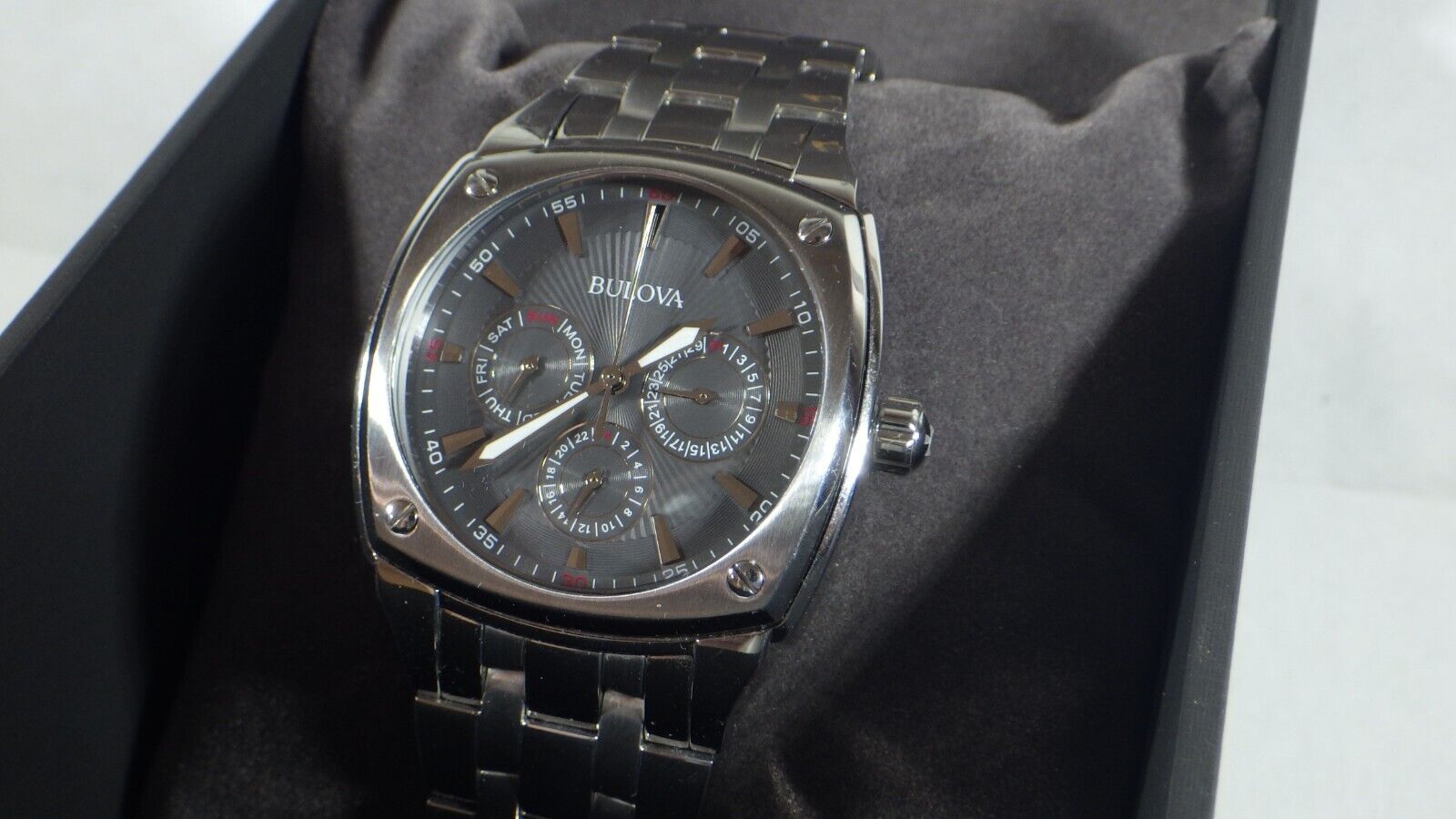  Shop Authentic Bulova Classic Collection Multifunction Grey Dial Silver Steel Strap Watch for Men - 96C148 - Luxxuri