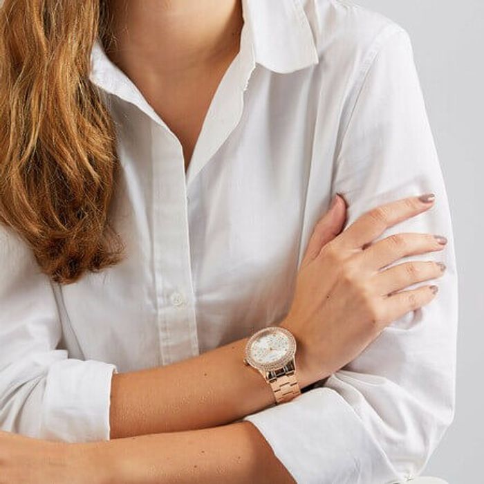  Shop Authentic Guess Bedazzle Diamonds Silver Dial Rose Gold Steel Strap Watch For Women - W1097L3 - Luxxuri