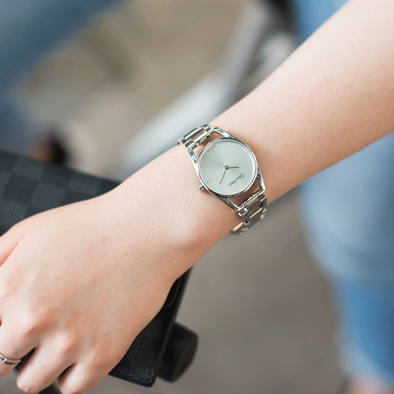  Shop Authentic Calvin Klein Dainty Silver Dial Silver Steel Strap Watch for Women - K7L23146 - Luxxuri