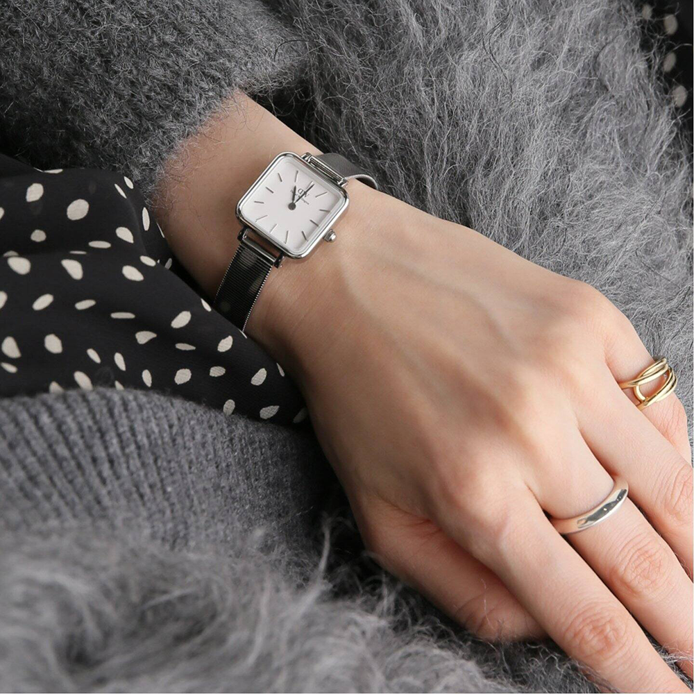  Shop Authentic Daniel Wellington Quadro Studio White Dial Silver Mesh Bracelet Watch For Women - DW00100521 - Luxxuri