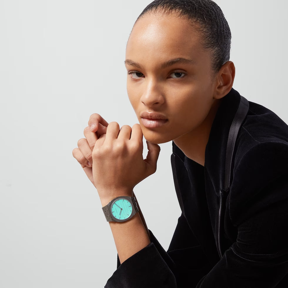  Shop Authentic Gucci 25H Quartz Turquoise Dial Silver Steel Strap Watch For Women - YA163409 - Luxxuri