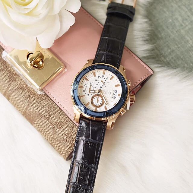  Shop Authentic Guess Pinnacle Chronograph White Dial Blue Leather Strap Watch For Men - W0673G6 - Luxxuri