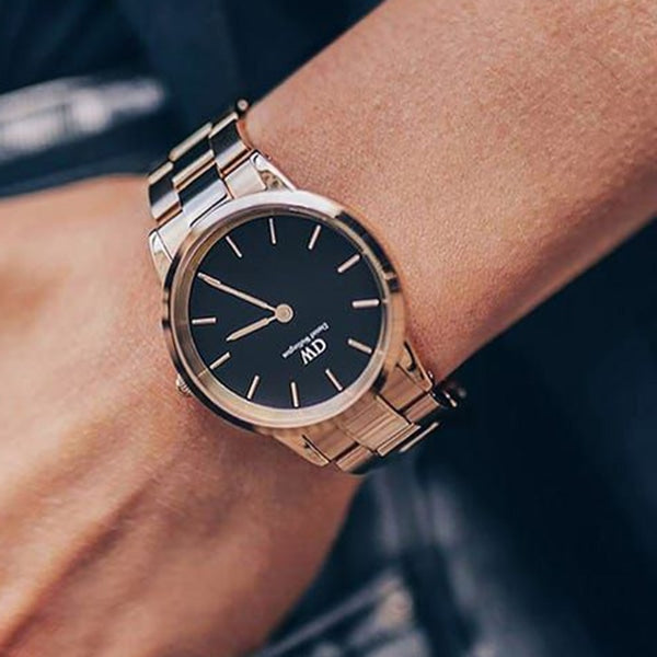  Shop Authentic Daniel Wellington Iconic Link Black Dial Rose Gold Steel Strap Watch for Women - DW00100210 - Luxxuri