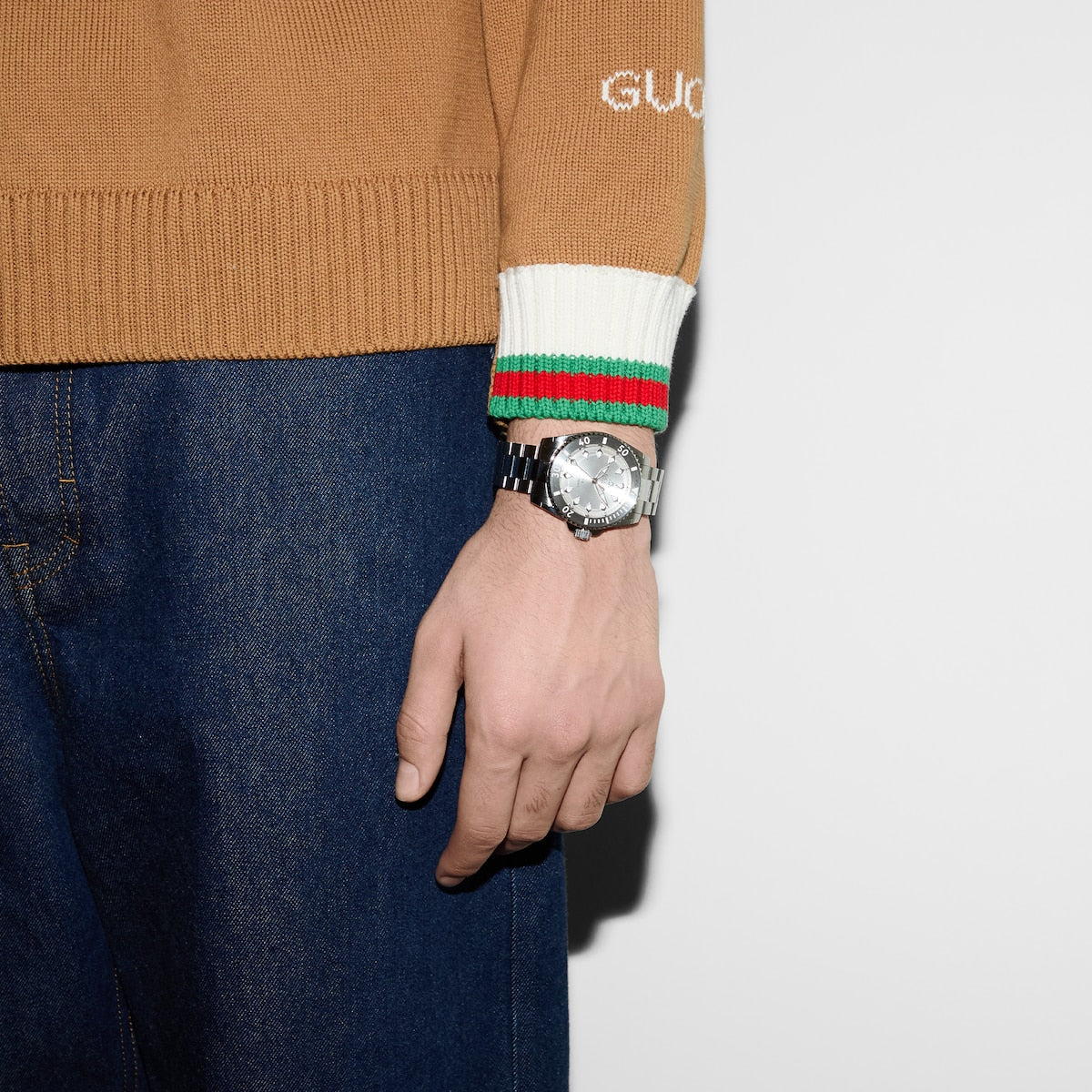  Shop Authentic Gucci Dive Automatic Silver Dial Silver Steel Strap Watch for Men - YA136354 - Luxxuri