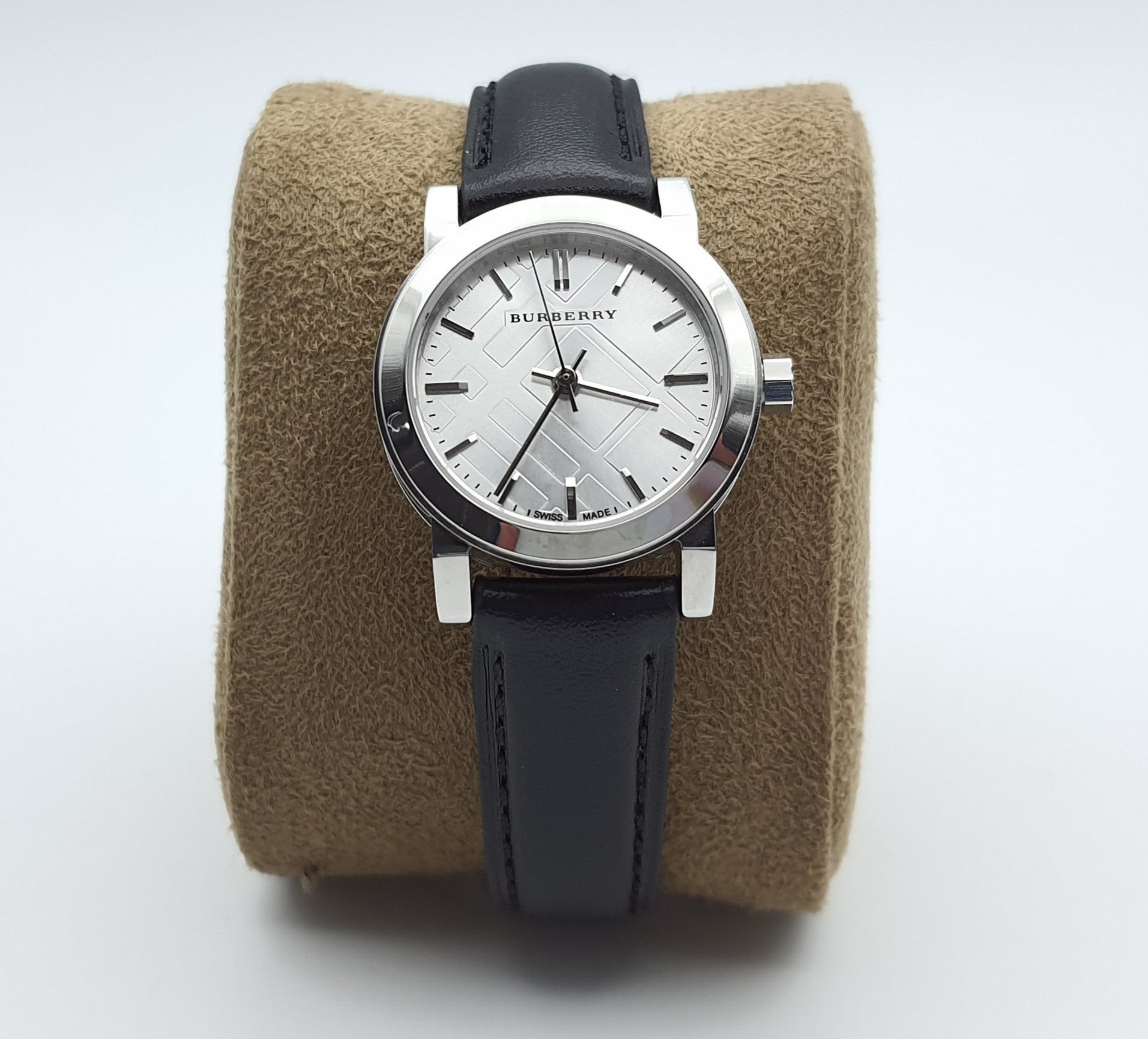  Shop Authentic Burberry The City White Dial Black Leather Strap Watch for Women - BU9206 - Luxxuri