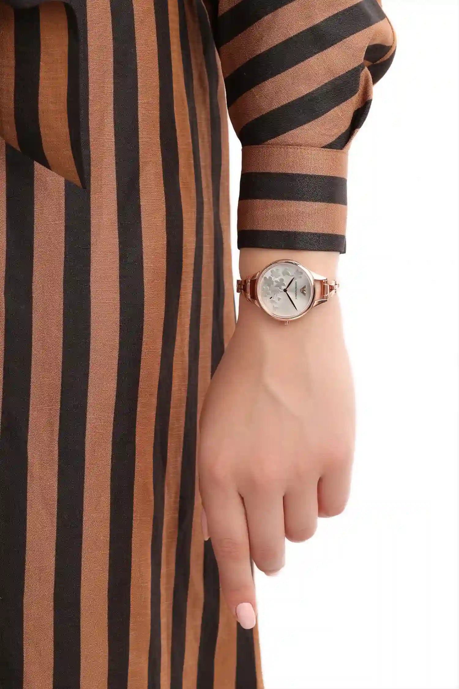  Shop Authentic Emporio Armani Aurora Quartz Silver Dial Gold Steel Strap Watch For Women - AR11108 - Luxxuri