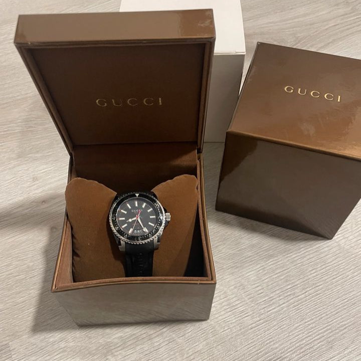  Shop Authentic Gucci Dive Quartz Black Dial Black Rubber Strap Watch For Men - YA136303 - Luxxuri