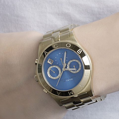  Shop Authentic Marc Jacobs Blade Chronograph Blue Dial Gold Steel Strap Watch for Women - MBM3307 - Luxxuri
