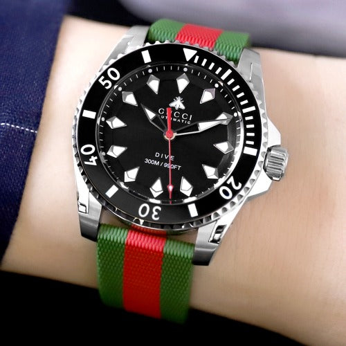 Shop Authentic Gucci Dive Automatic Black Dial Two Tone Rubber Strap Watch for Men - YA136349 - Luxxuri