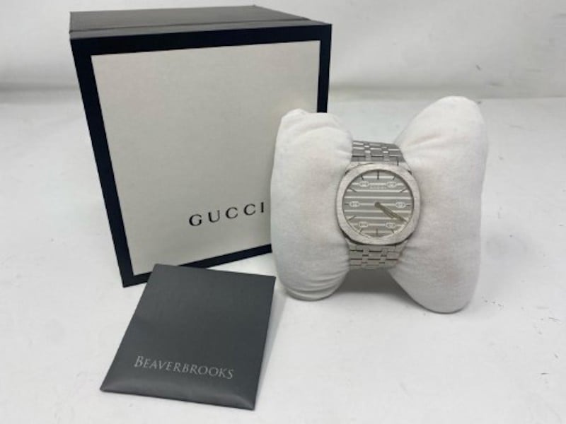 Shop Authentic Gucci 25H Quartz Silver Dial Silver Steel Strap Unisex Watch - YA163407 - Luxxuri