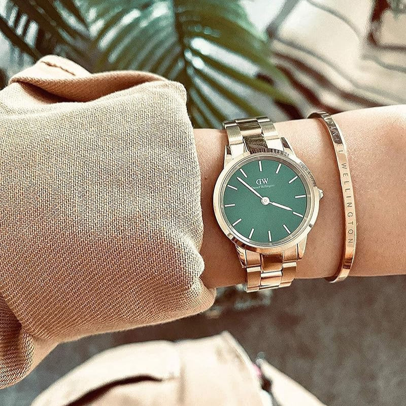  Shop Authentic Daniel Wellington Iconic Link Emerald Green Dial Rose Gold Steel Strap Watch For Women - DW00100419 - Luxxuri