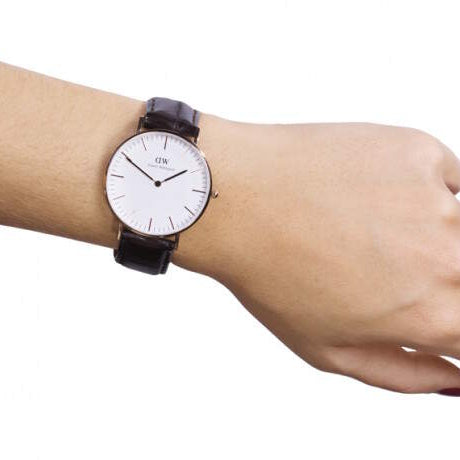  Shop Authentic Daniel Wellington Classic York White Dial Brown Leather Strap Watch For Women - DW00100038 - Luxxuri