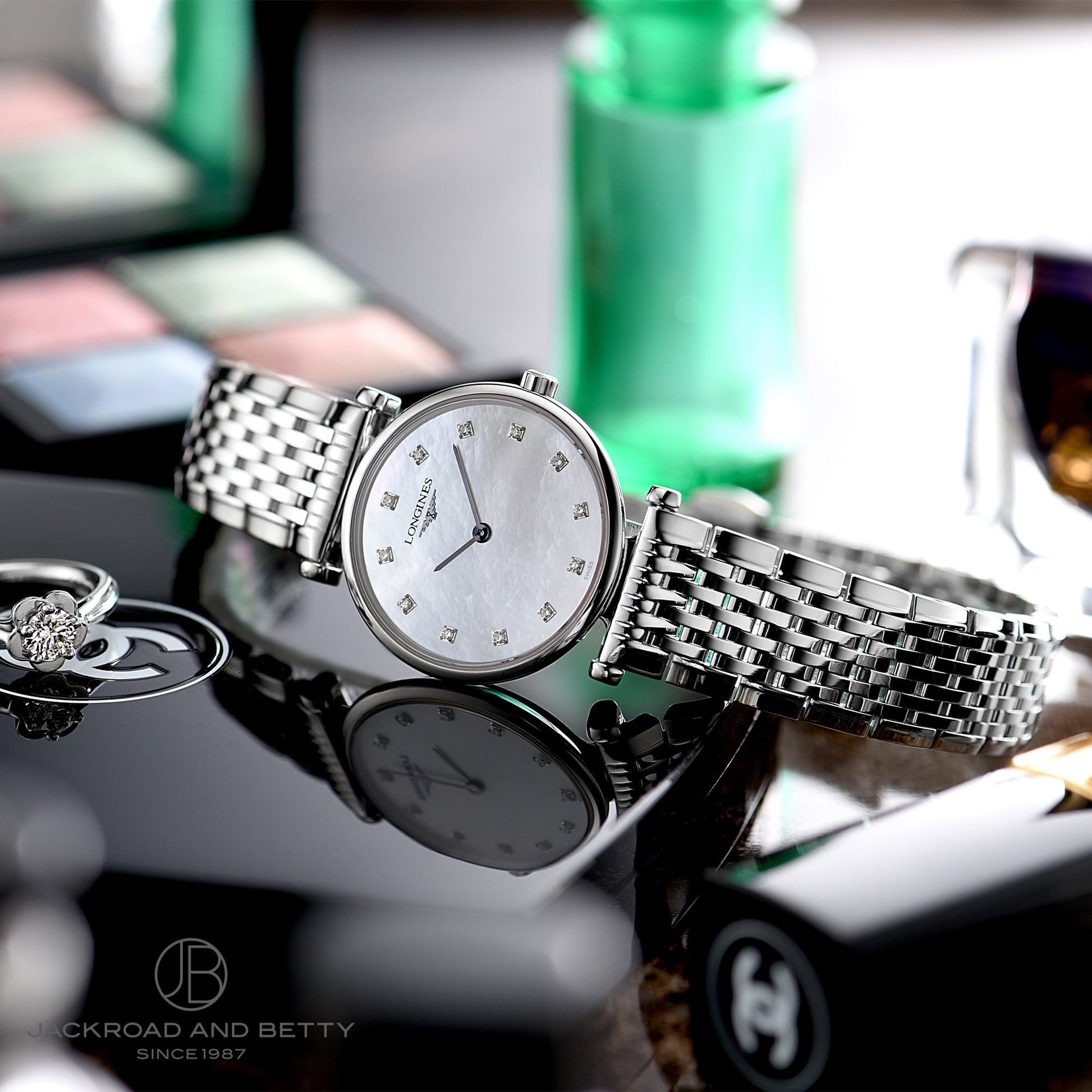  Shop Authentic Longines La Grande Classique Diamonds White Dial Silver Steel Strap Watch for Women - L4.209.4.87.6 - Luxxuri