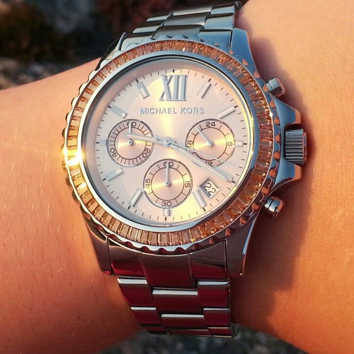  Shop Authentic Michael Kors Everest Chronograph Gold Dial Silver Steel Strap Watch For Women - MK5870 - Luxxuri