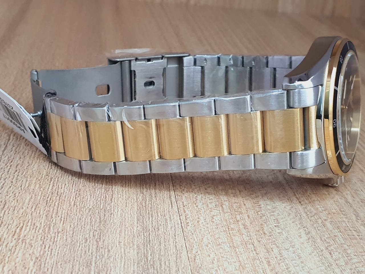  Shop Authentic Emporio Armani Quartz Black Dial Two Tone Steel Strap Watch For Men - AR80017 - Luxxuri