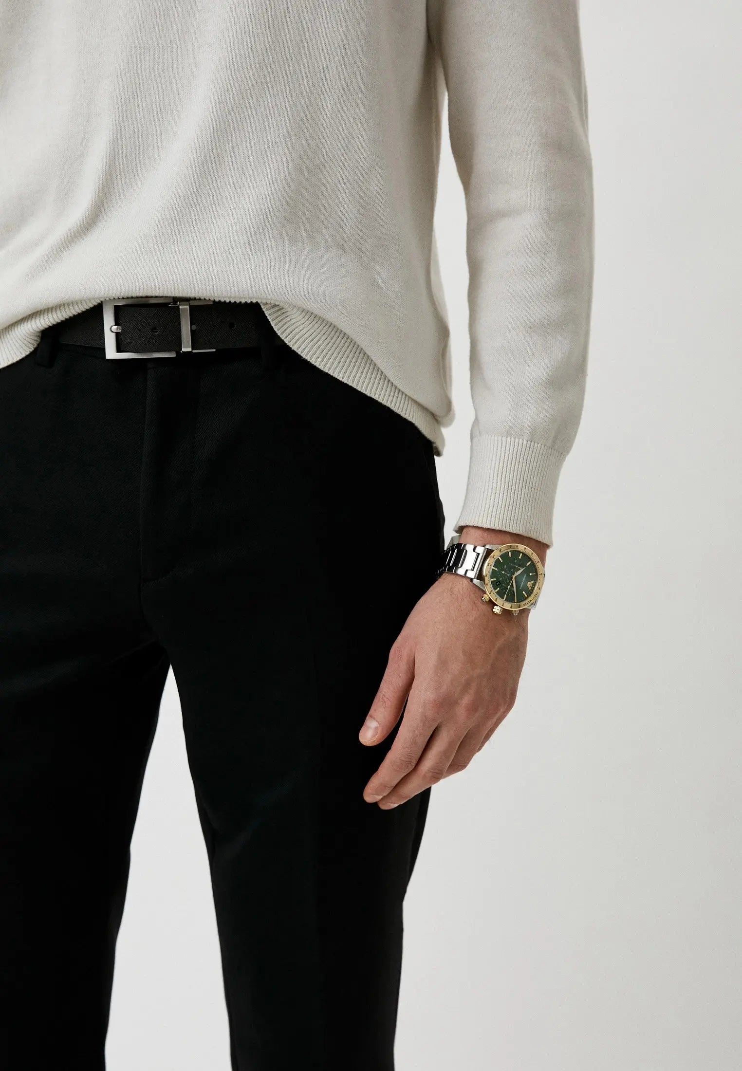  Shop Authentic Emporio Armani Mario Chronograph Green Dial Silver Steel Strap Watch For Men - AR11454 - Luxxuri