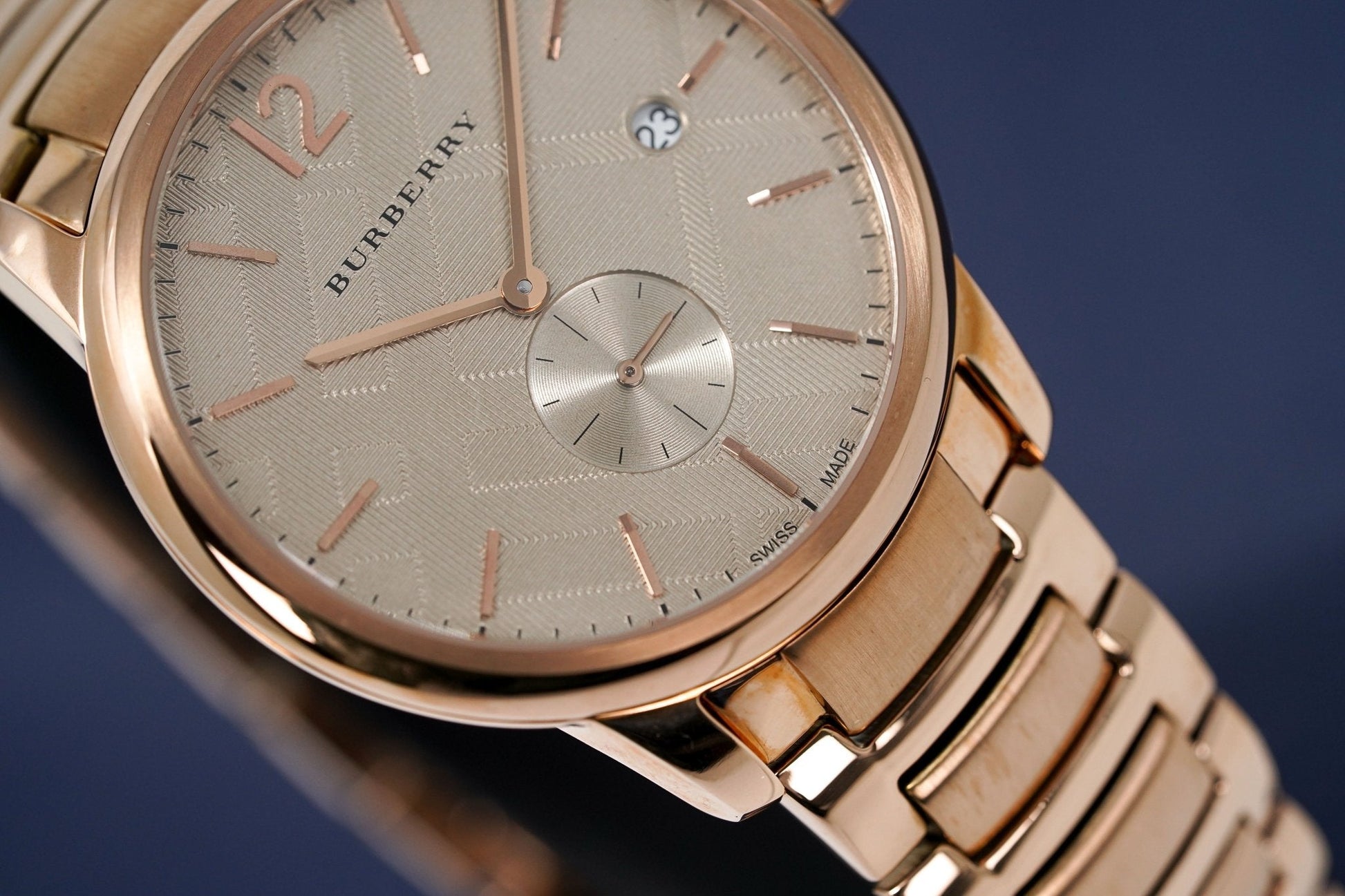  Shop Authentic Burberry The Classic Rose Gold Dial Rose Gold Steel Strap Watch for Men - BU10013 - Luxxuri