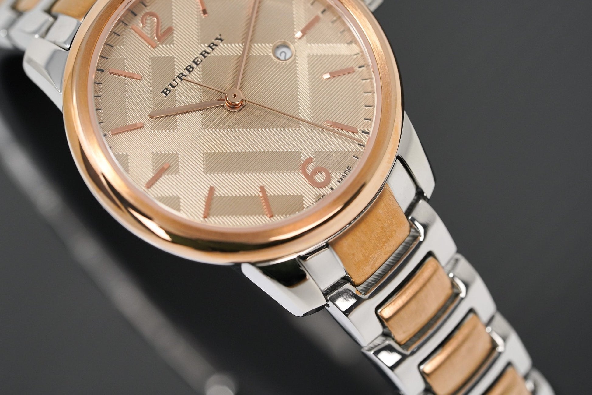  Shop Authentic Burberry The Classic Rose Gold Dial Two Tone Steel Strap Watch for Women - BU10117 - Luxxuri