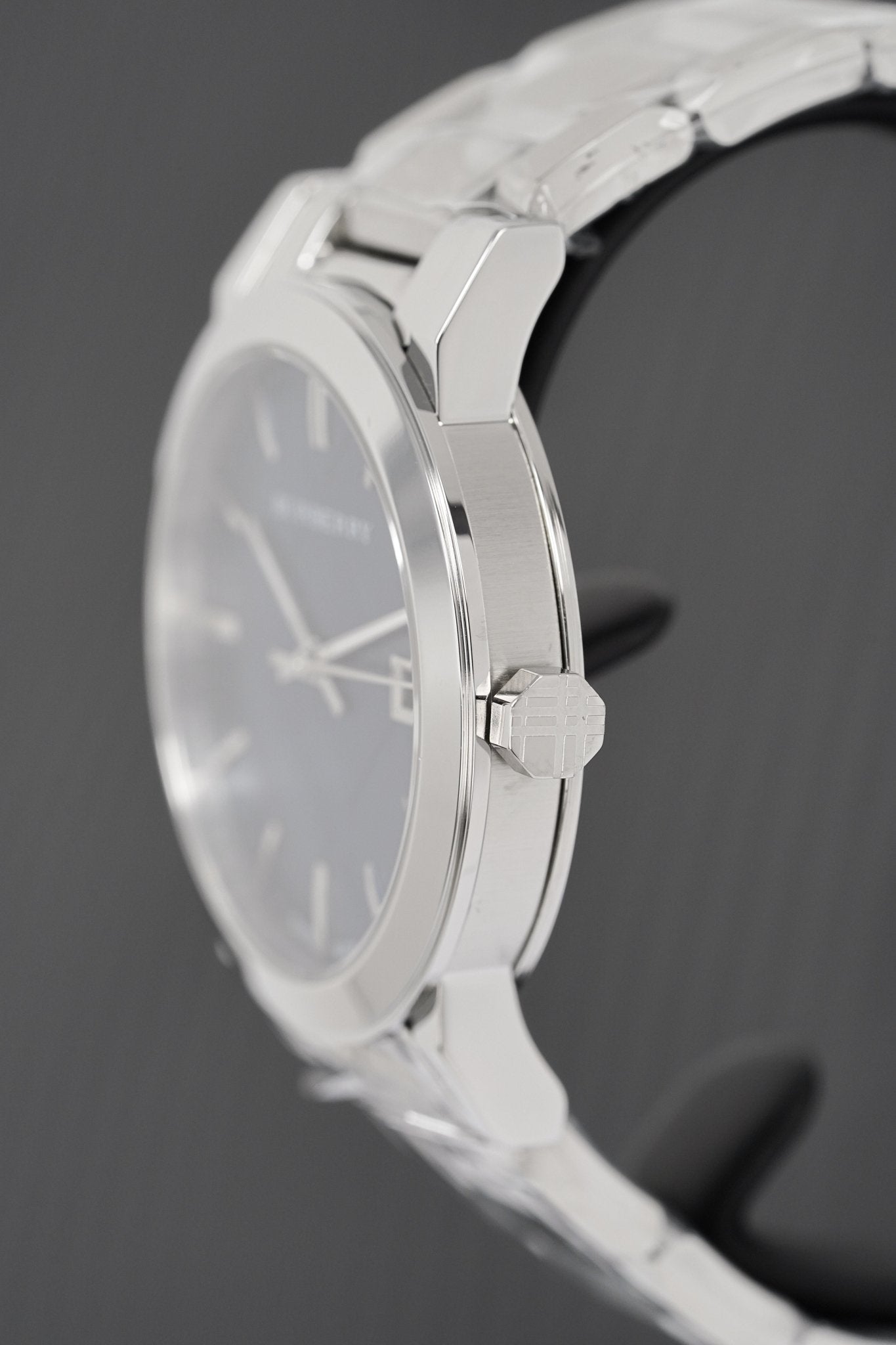  Shop Authentic Burberry The City Blue Dial Silver Steel Strap Watch for Men - BU9031 - Luxxuri