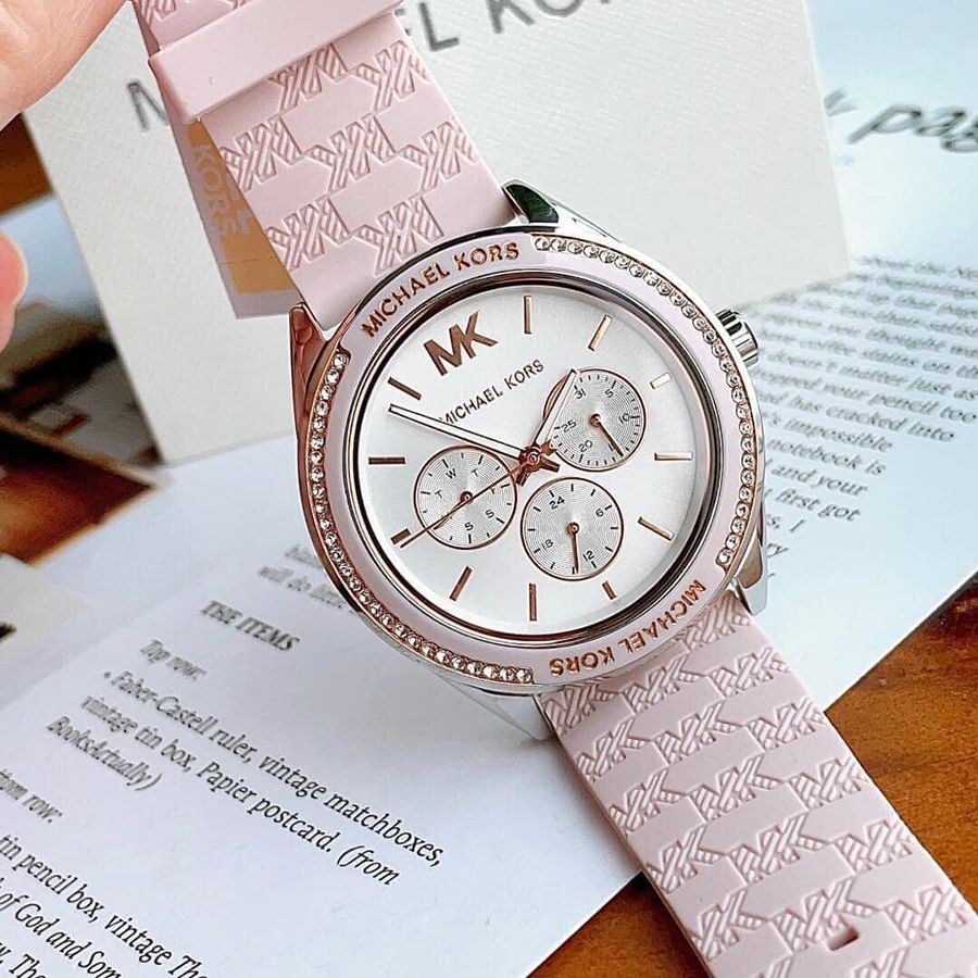  Shop Authentic Michael Kors Jessa Quartz Silver Dial Pink Silicone Strap Watch For Women - MK7268 - Luxxuri