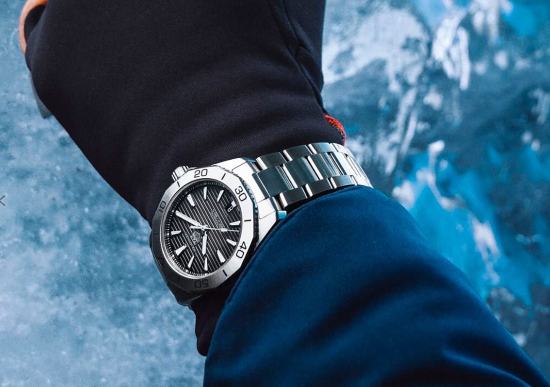  Shop Authentic Tag Heuer Aquaracer Professional 200 Quartz Black Dial Silver Steel Strap Watch for Men - WBP1110.BA0627 - Luxxuri