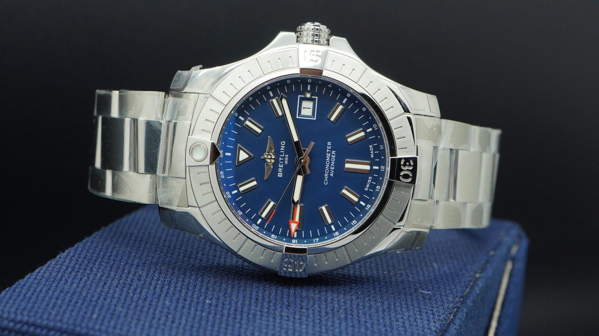  Shop Authentic Breitling Avenger Automatic GMT 45 Blue Dial Silver Steel Strap Watch for Men - A32395101C1A1 - Luxxuri