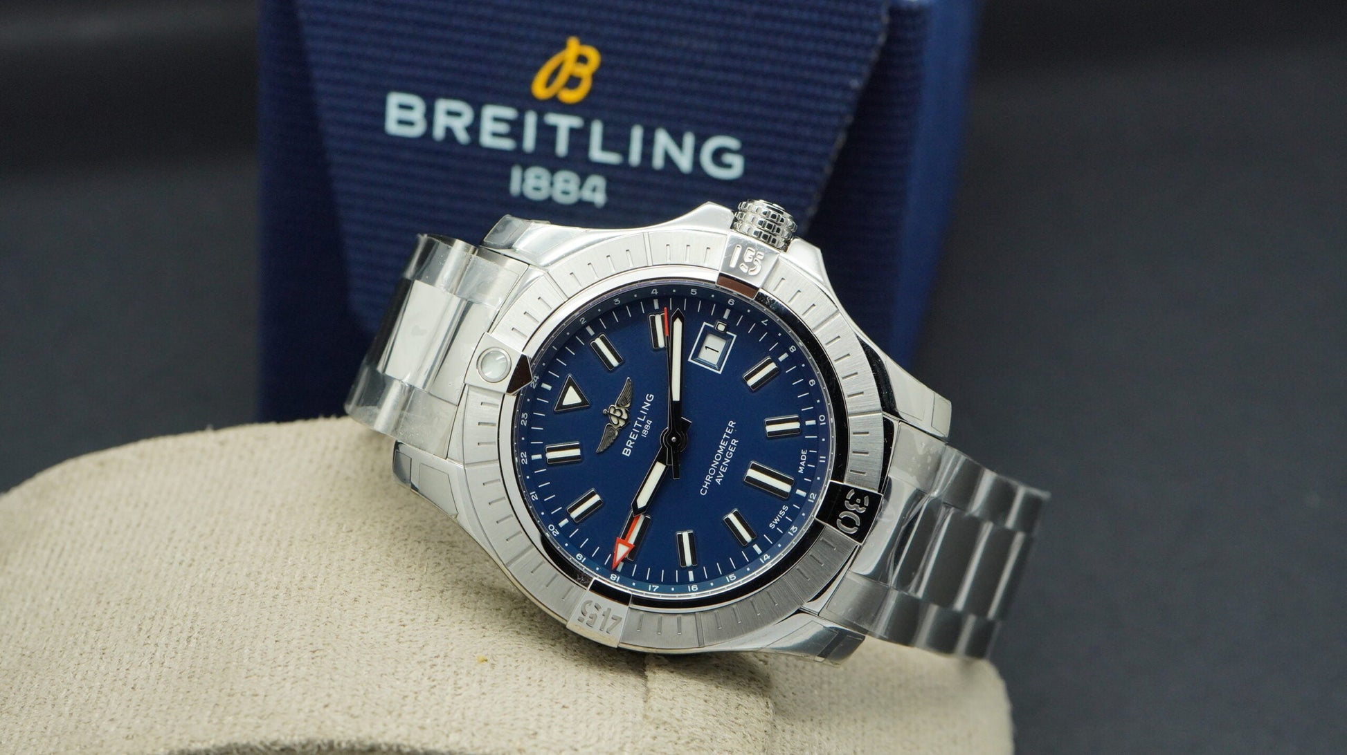  Shop Authentic Breitling Avenger Automatic GMT 45 Blue Dial Silver Steel Strap Watch for Men - A32395101C1A1 - Luxxuri