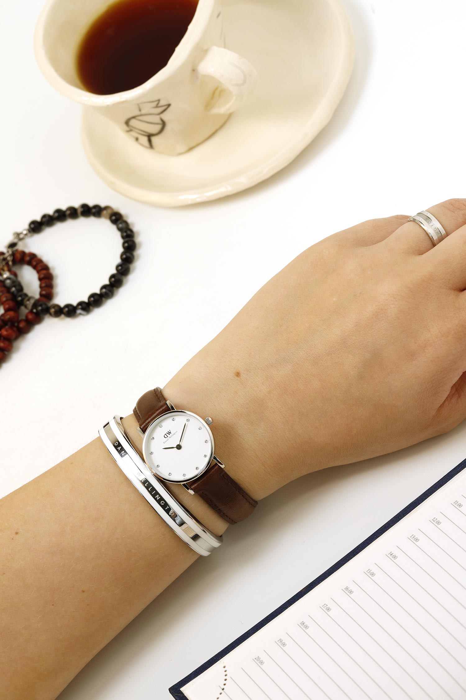  Shop Authentic Daniel Wellington Classy Bristol White Dial Brown Leather Strap Watch For Women - DW00100070 - Luxxuri