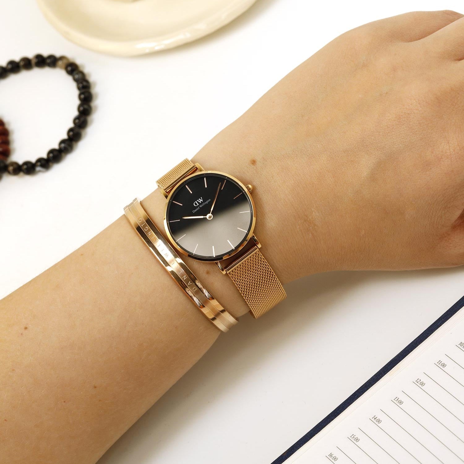  Shop Authentic Daniel Wellington Classic Melrose Black Dial Rose Gold Mesh Bracelet Watch For Women - DW00100161 - Luxxuri