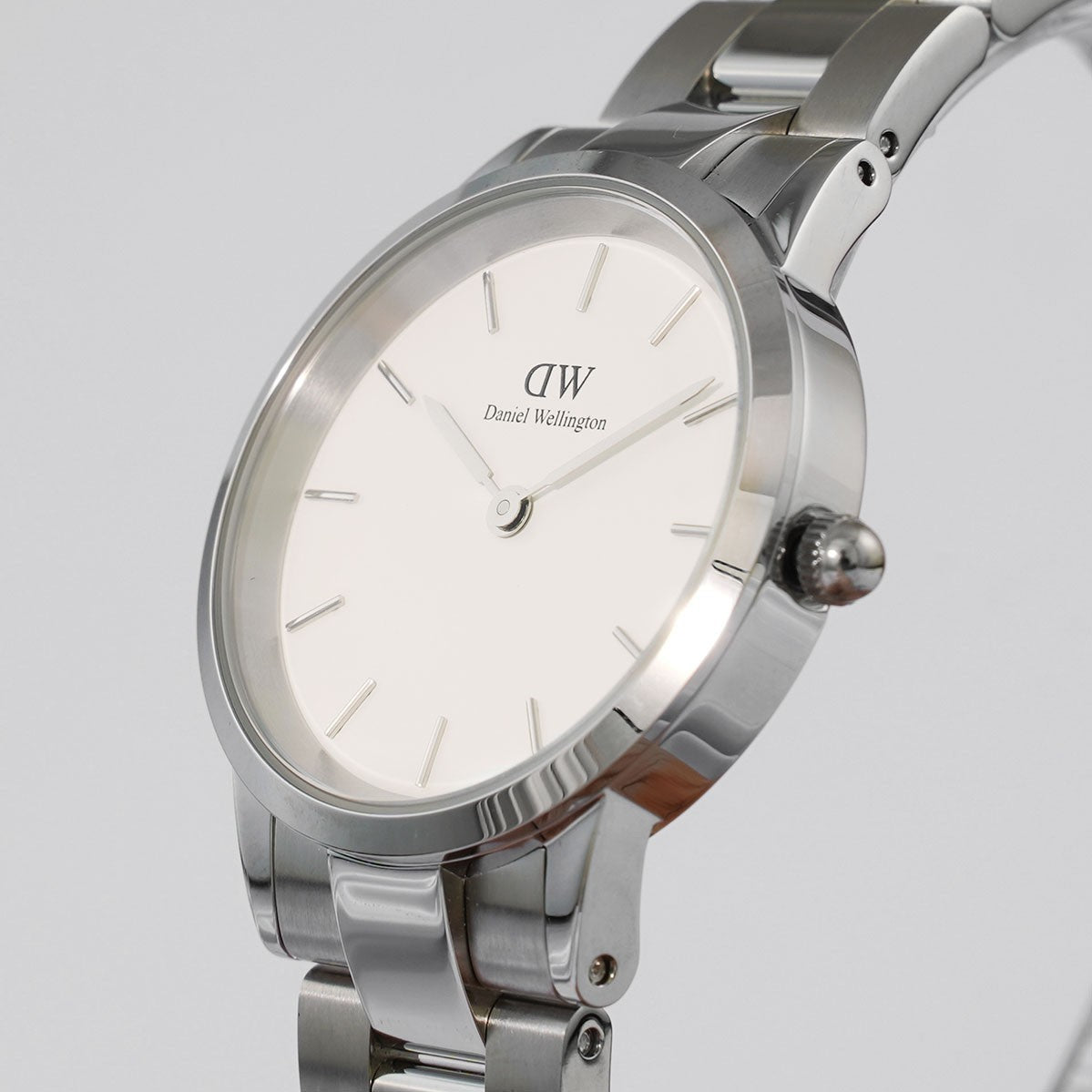  Shop Authentic Daniel Wellington Iconic Link White Dial Silver Steel Strap Watch For Women - DW00100205 - Luxxuri