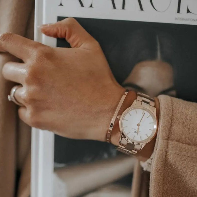  Shop Authentic Daniel Wellington Iconic Link White Dial Rose Gold Steel Strap Watch For Women - DW00100211 - Luxxuri