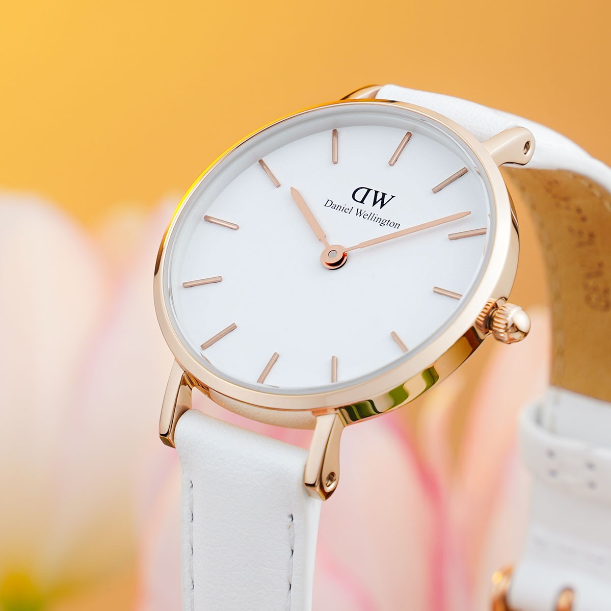  Shop Authentic Daniel Wellington Petite White Dial White Leather Strap Watch For Women - DW00100249 - Luxxuri