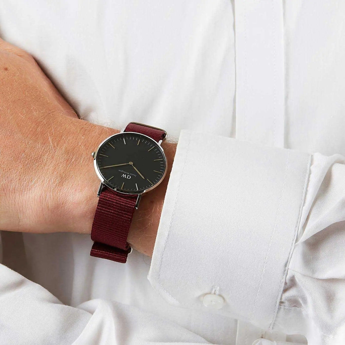  Shop Authentic Daniel Wellington Classic Roselyn Black Dial Maroon Nylon Strap Watch For Women - DW00100274 - Luxxuri