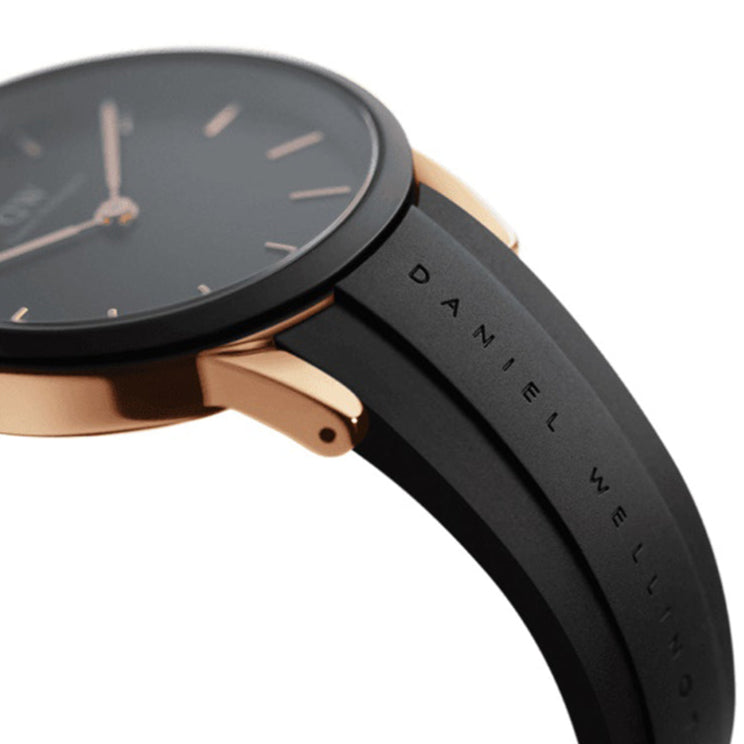  Shop Authentic Daniel Wellington Iconic Motion Black Dial Black Rubber Strap Watch For Men - DW00100425 - Luxxuri