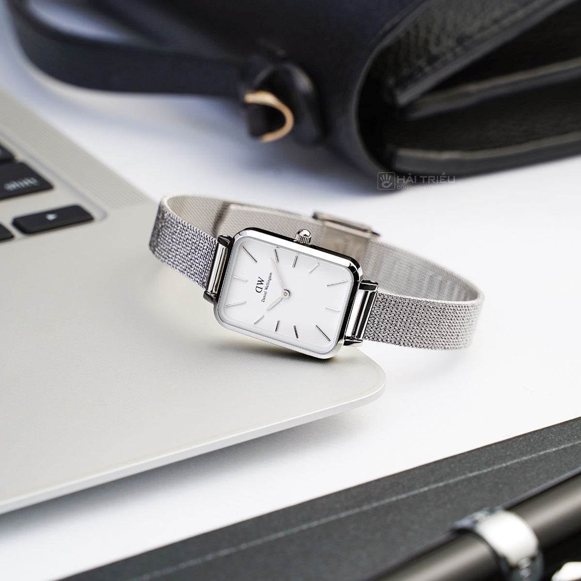  Shop Authentic Daniel Wellington Quadro Sterling White Dial Silver Mesh Strap Watch For Women - DW00100438 - Luxxuri