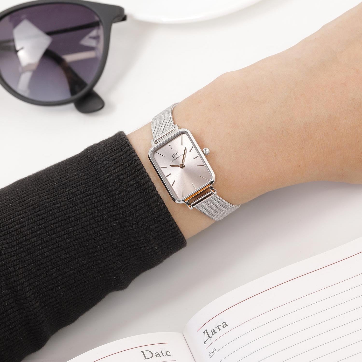  Shop Authentic Daniel Wellington Quadro Unitone Silver Dial Silver Mesh Strap Watch For Women - DW00100486 - Luxxuri