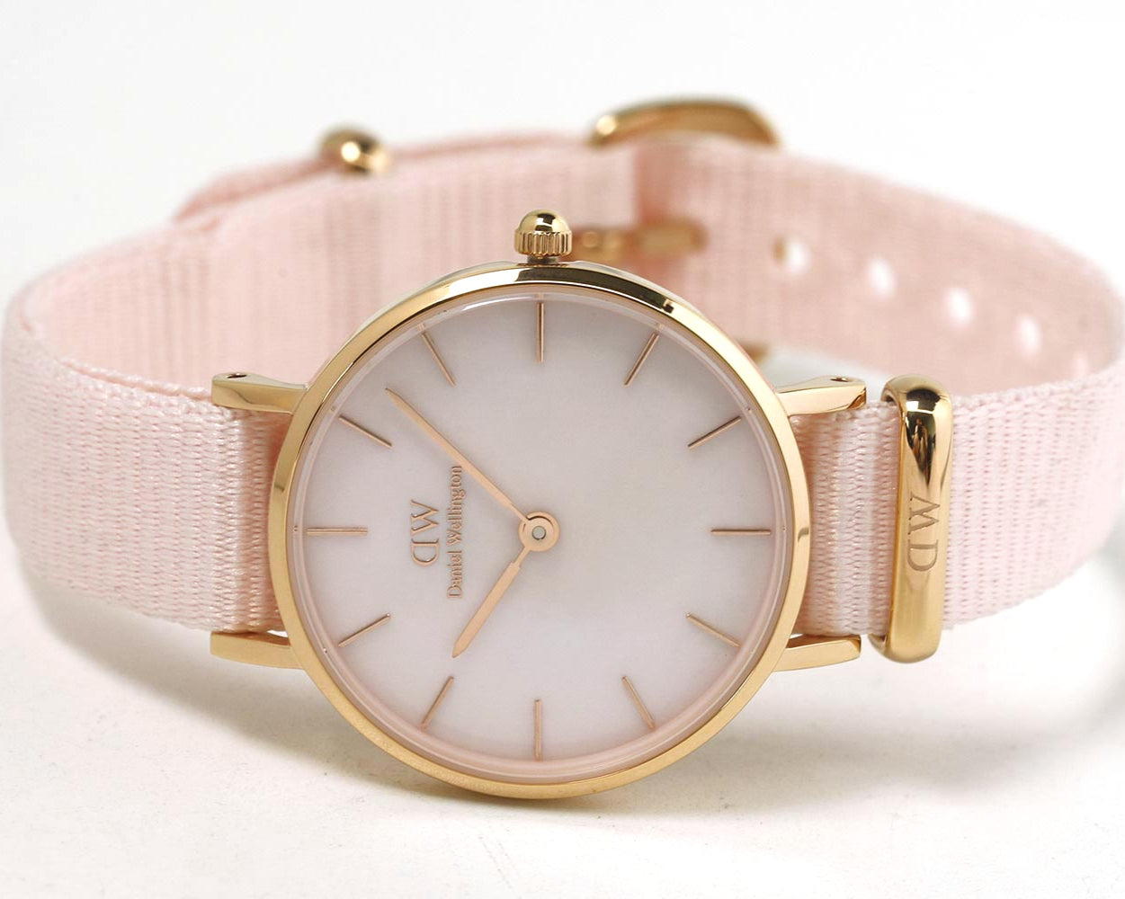  Shop Authentic Daniel Wellington Petite Mother of Pearl Pink Dial Pink Nylon Strap Watch For Women - DW00100512 - Luxxuri
